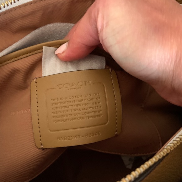 Authentic COACH 1941 Pebbled leather 3 compartments turnlock carryall/tote/Crosb - Picture 6 of 12